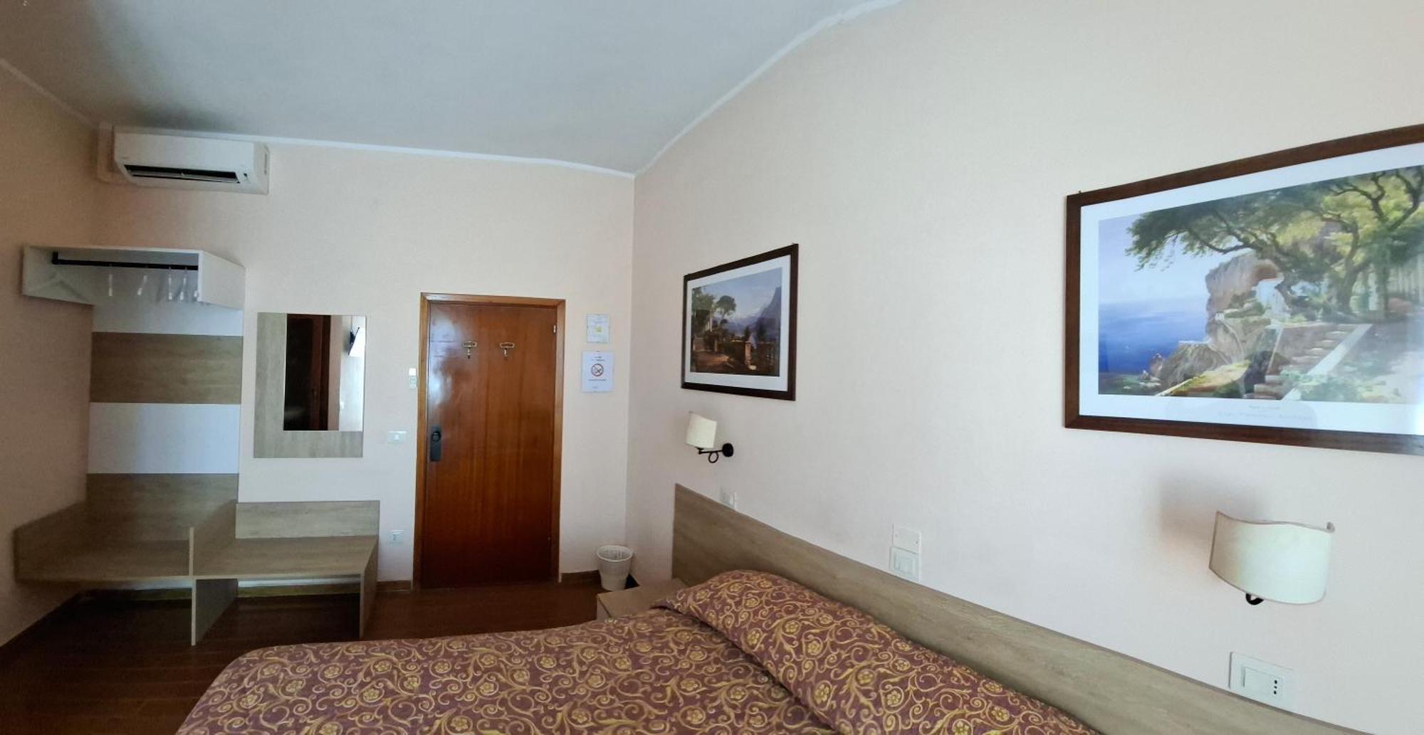 Hotel Lea Grosseto Bagian luar foto