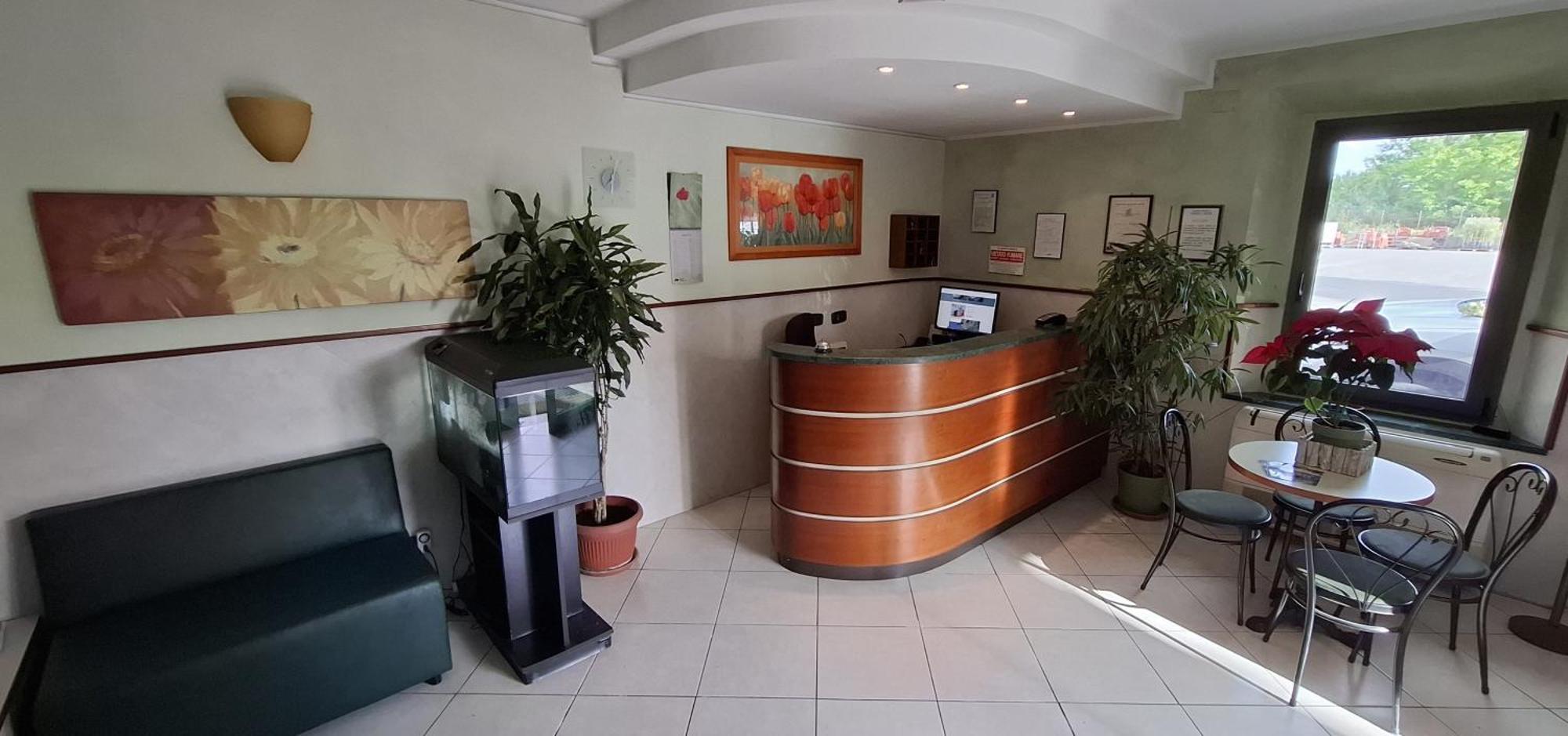 Hotel Lea Grosseto Bagian luar foto