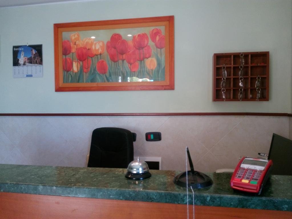 Hotel Lea Grosseto Bagian luar foto